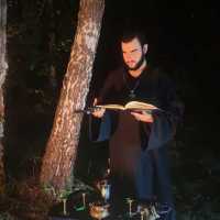 Езотерик, таролог та чаклун надає магічну допомогу в Україні фото